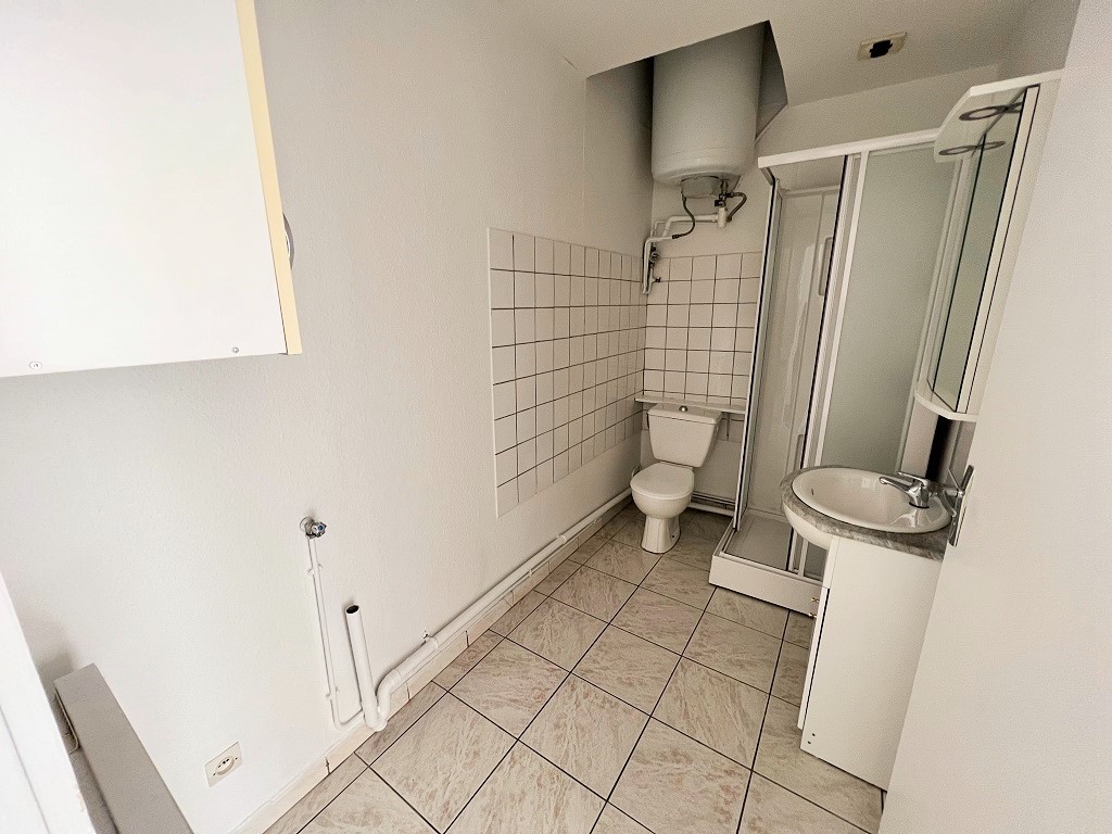 NANCY Marché central – 2 pièces dans immeuble avec ascenseur