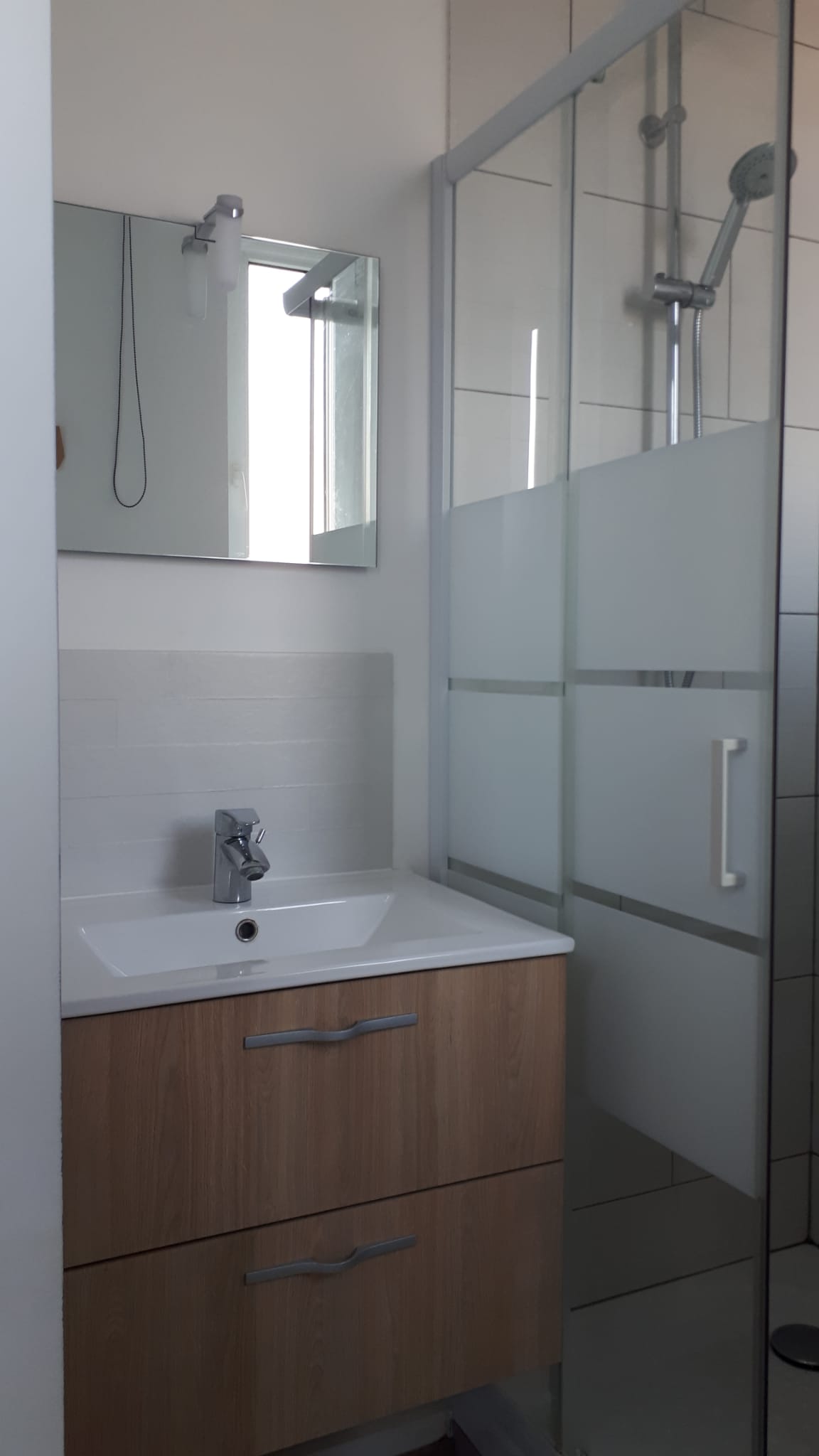 A deux pas du Campus ARTEM studio dans vaste maison