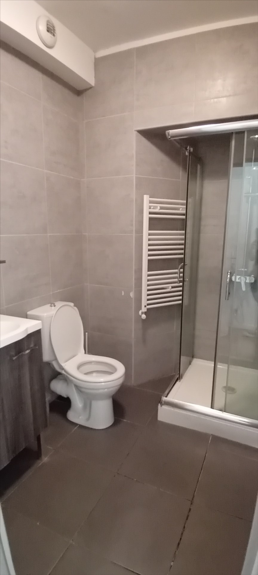 Chambre avec SDB privative dans colocation – Cours Léopold NANCY