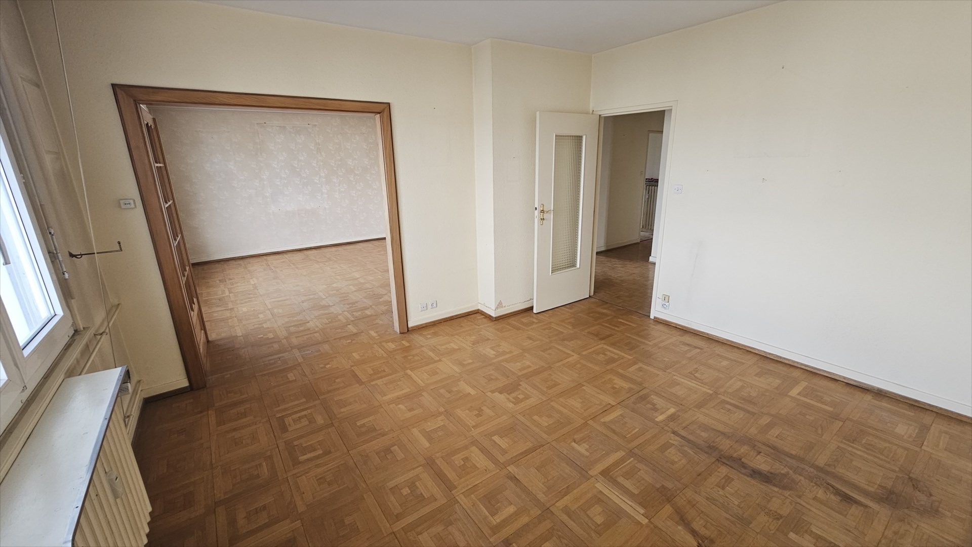 AU CENTRE – T5 TRAVERSANT AVEC BALCONS