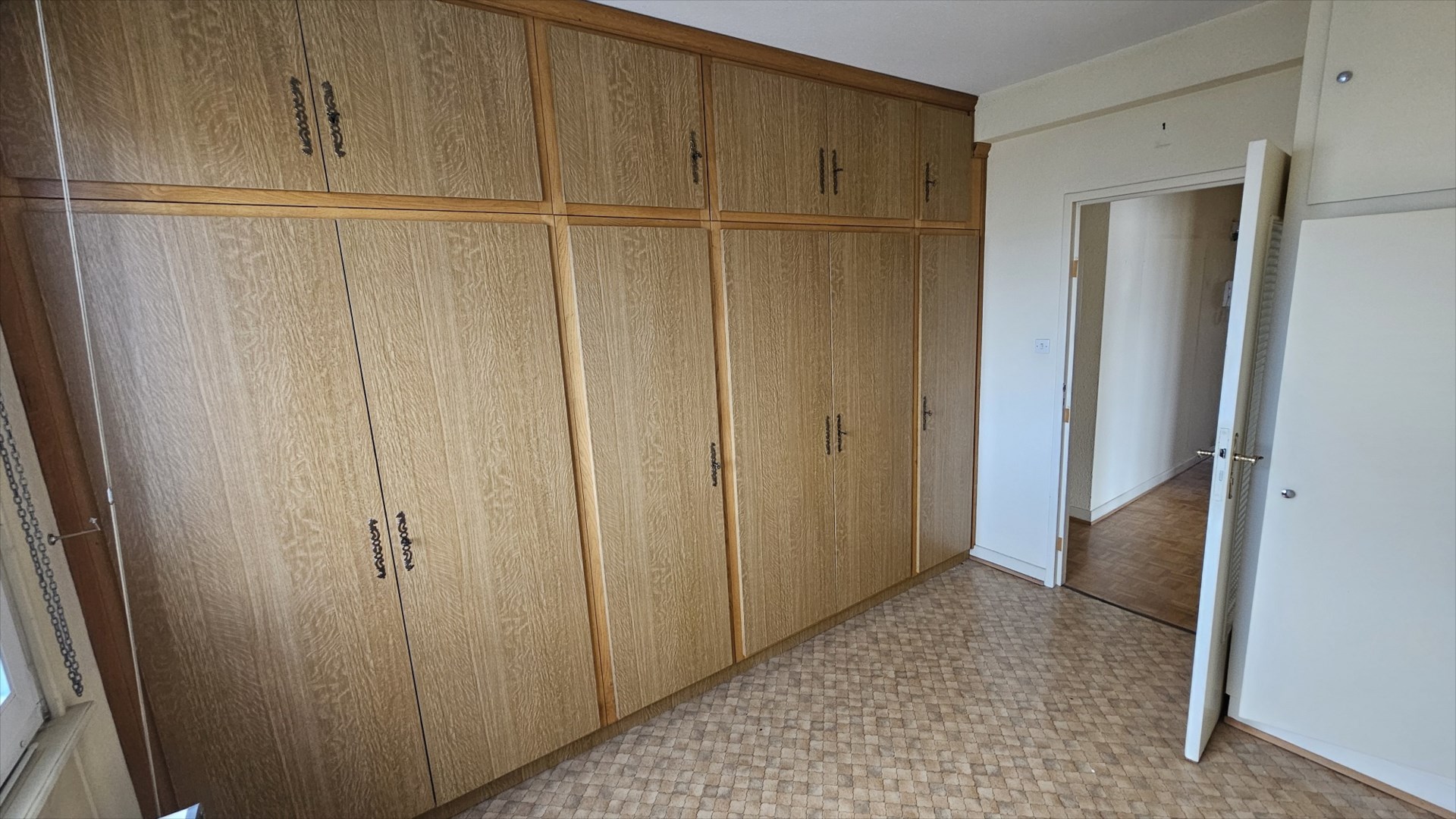 AU CENTRE – T5 TRAVERSANT AVEC BALCONS