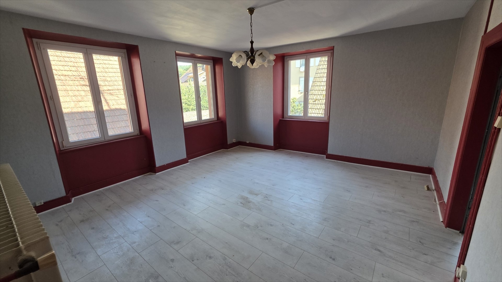 IMMEUBLE DE RAPPORT + ANNEXE