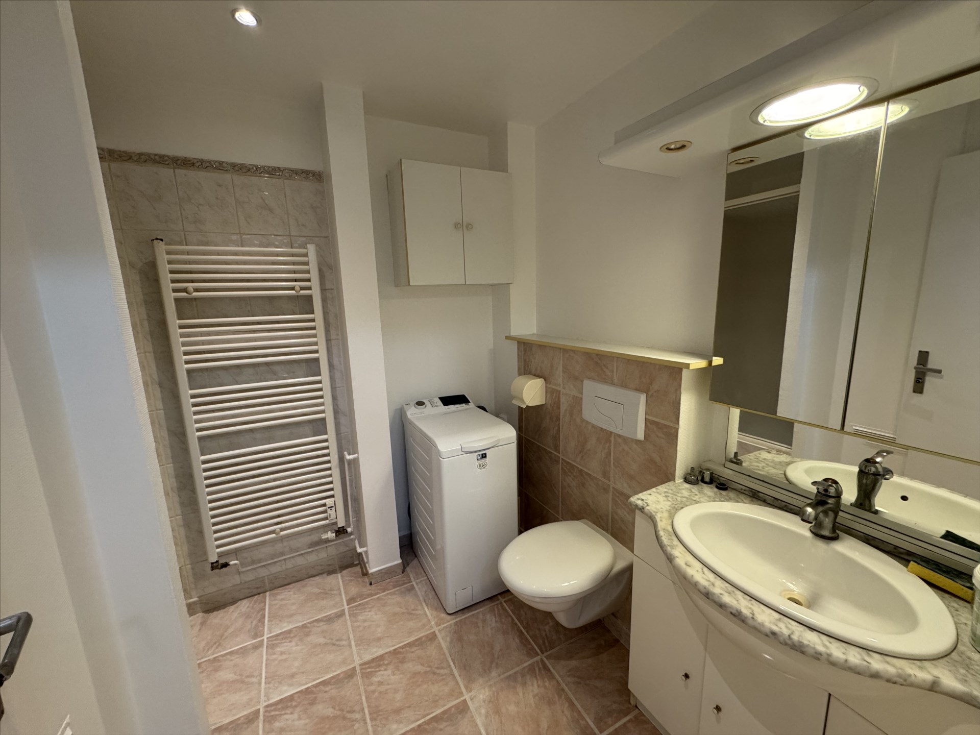 Lumineux studio au rez-de-chaussée – COLMAR