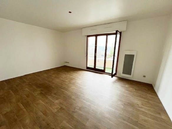 NANCY QUARTIER COMMANDERIE / CROIX-BOURGOGNE – F3 AVEC BALCONS, PARKING ET ASCENSEUR