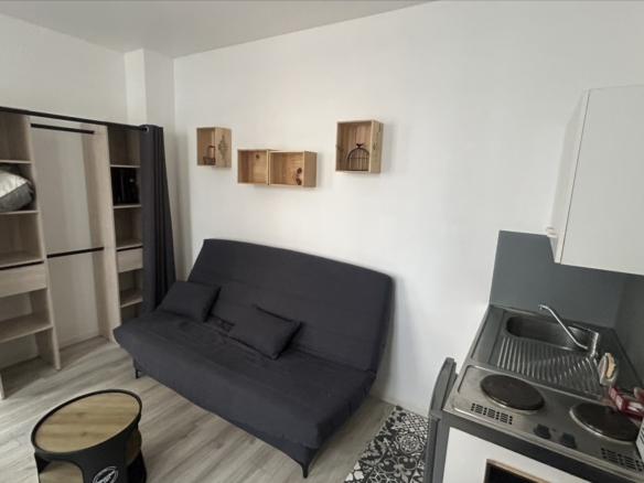 Centre Ville NANCY, Studio meublé rénové idéal étudiant