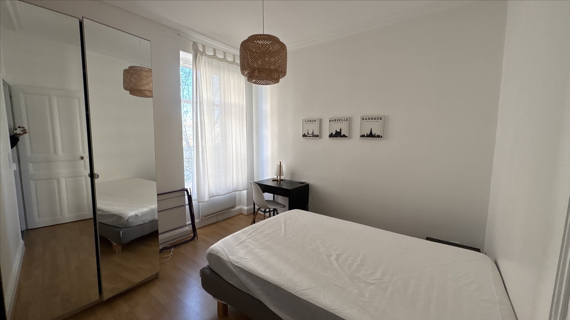 QUARTIER MON DESERT, à deux pas de la Gare 2 pièces meublé en très bon état