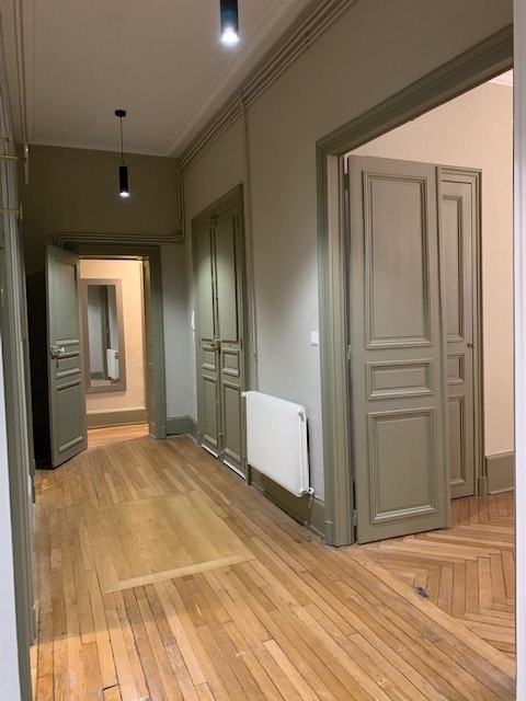 A deux pas de la place Stanislas, appartement de caractère de 130m² entièrement rénové et meublé
