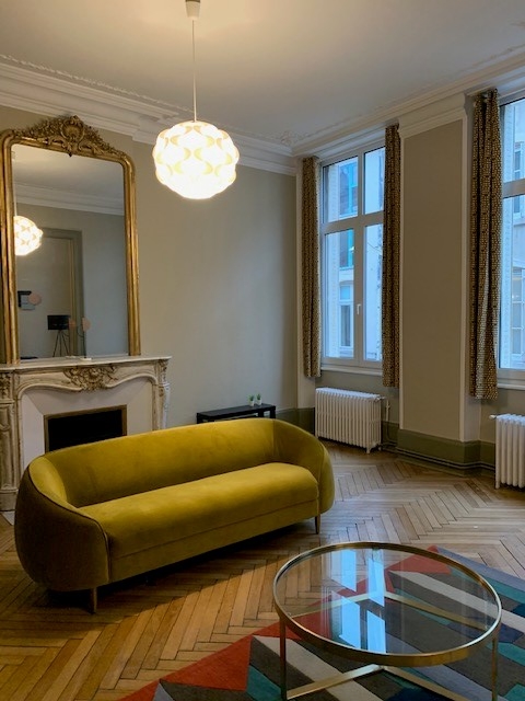 A deux pas de la place Stanislas, appartement de caractère de 130m² entièrement rénové et meublé