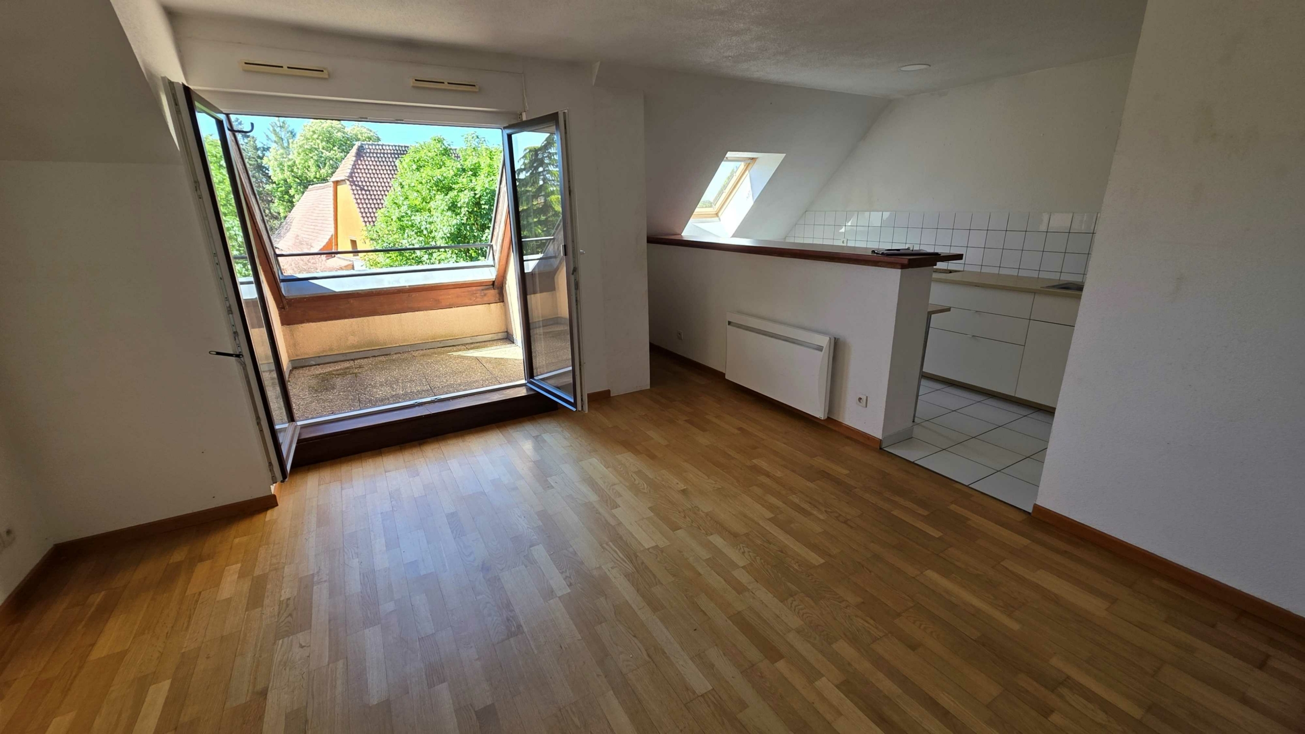 T3 TRAVERSANT EN DERNIER ETAGE