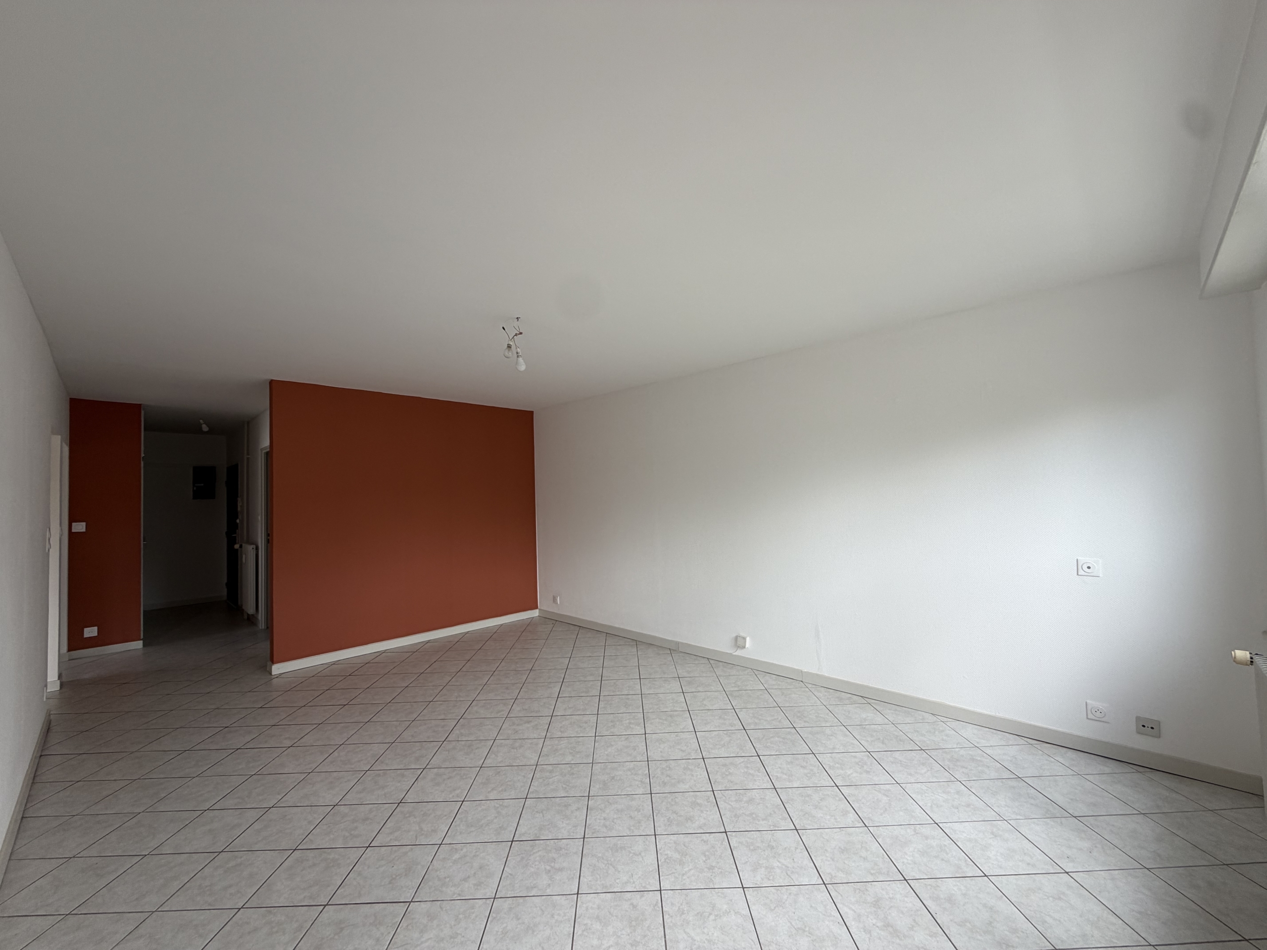 Lumineux 2 pièces avec loggia – COLMAR Saint Joseph