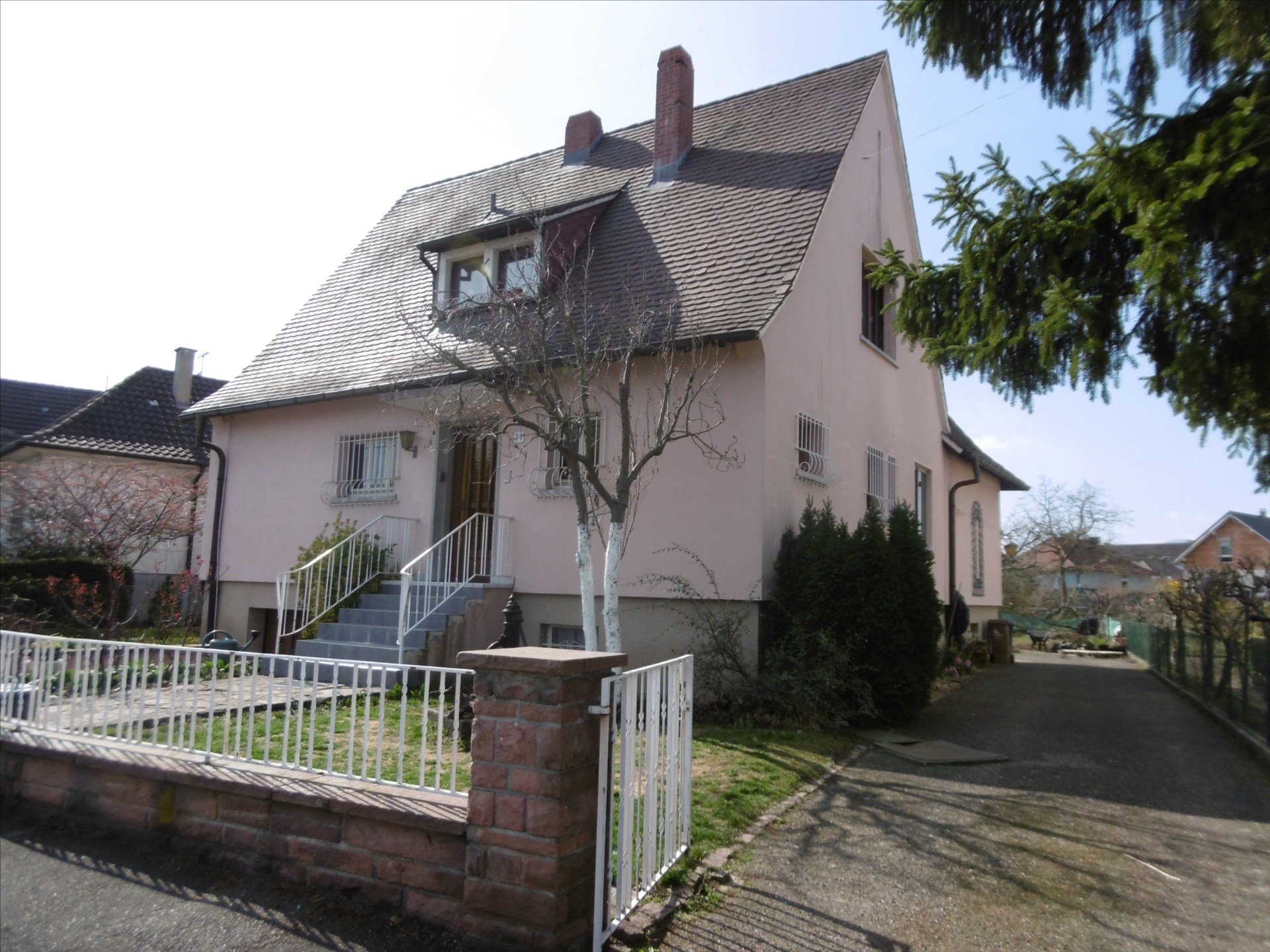 Dans maison – charmant F3 COLMAR