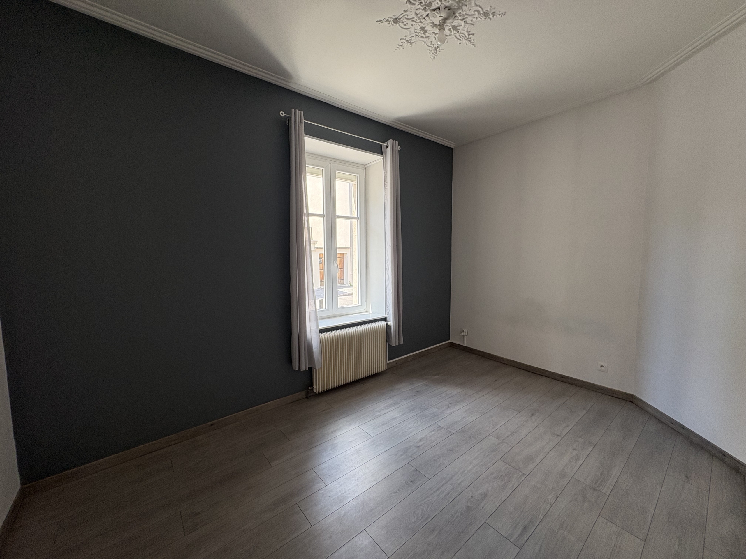 F3 LUMINEUX PROCHE PARC SAINTE-MARIE – NANCY