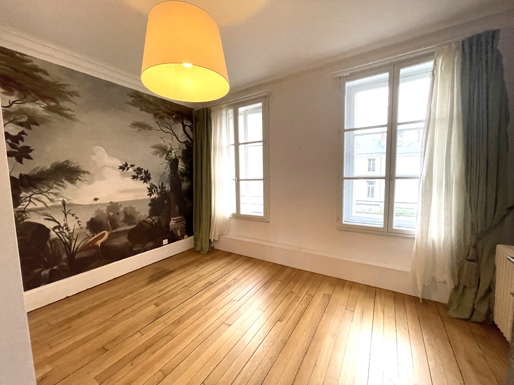 NANCY CENTRE GARE – F6 SPACIEUX AVEC BALCON, SUITE PARENTALE ET PARKING POSSIBLE