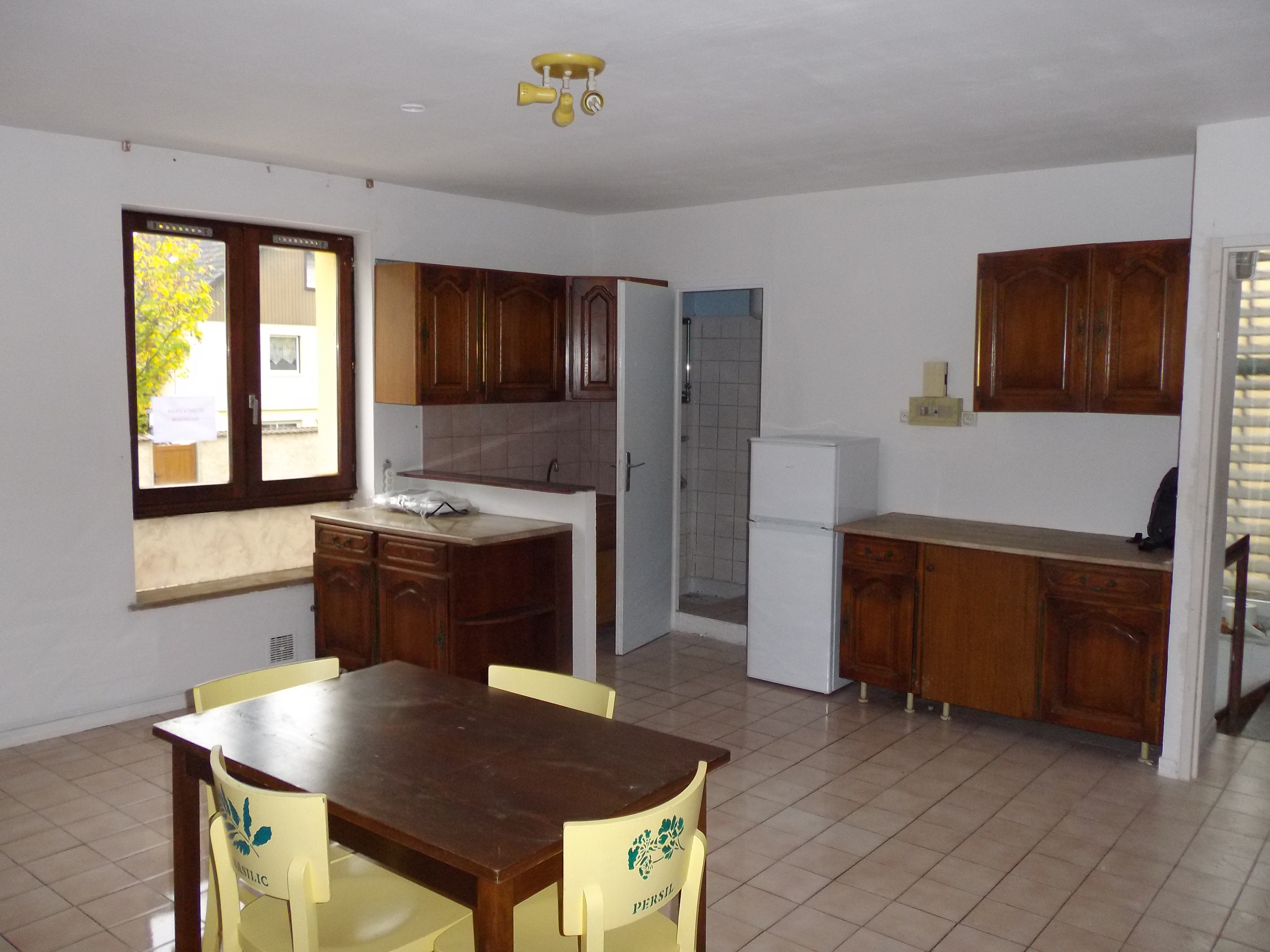 LANEUVEVILLE – STUDIO AVEC COIN CUISINE EQUIPE