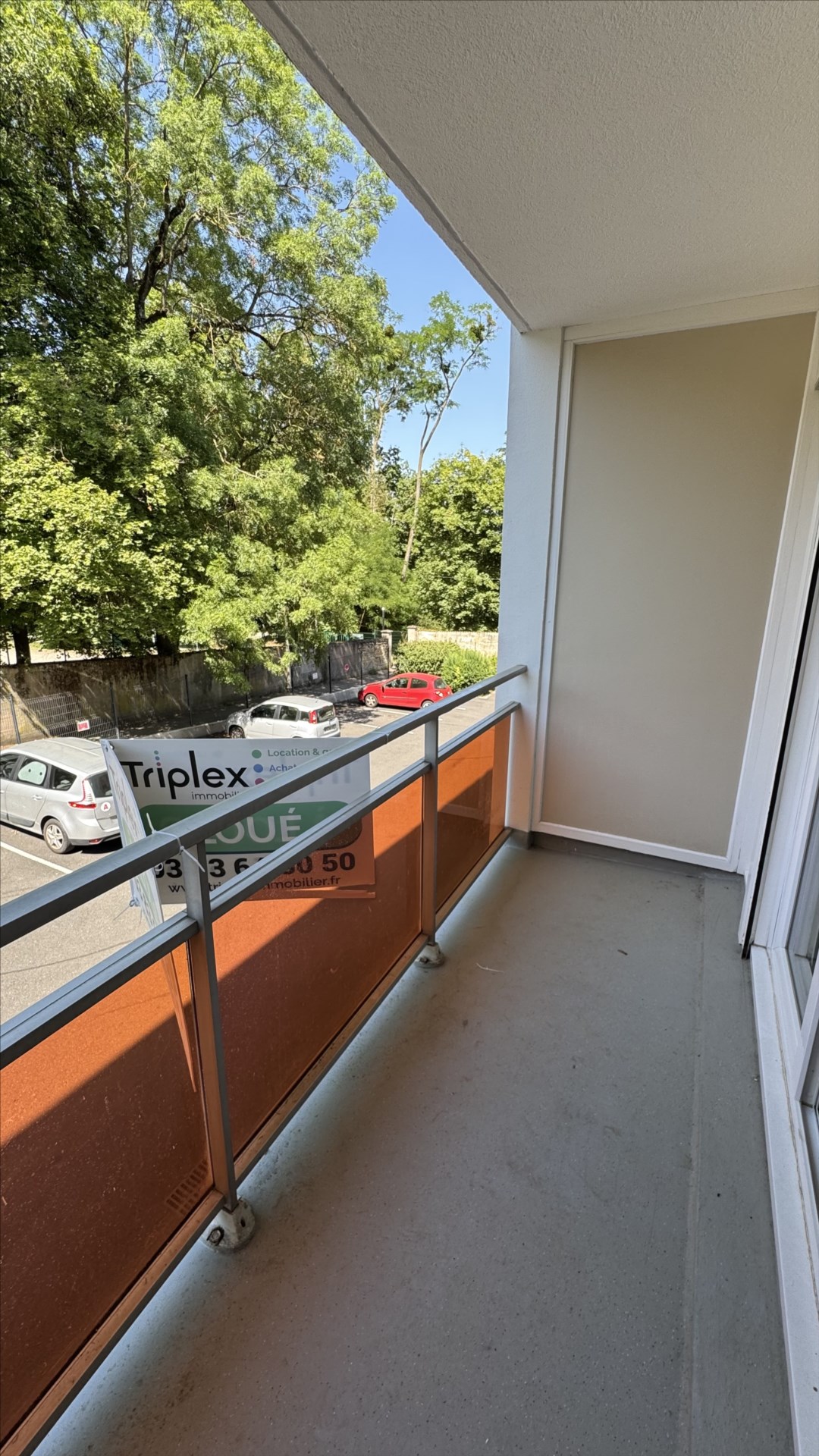 FAC DE LETTRE, T2 avec balcon et parking