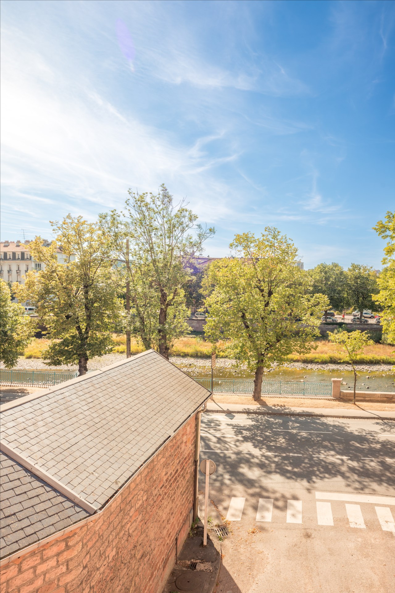 Appartement 3 pièces entièrement rénové – 68,98 m²