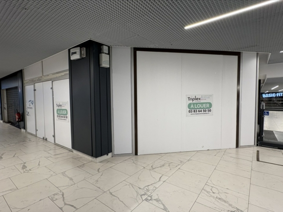 LOCAL GALERIE SAINT SEBASTIEN HYPER CENTRE NANCY