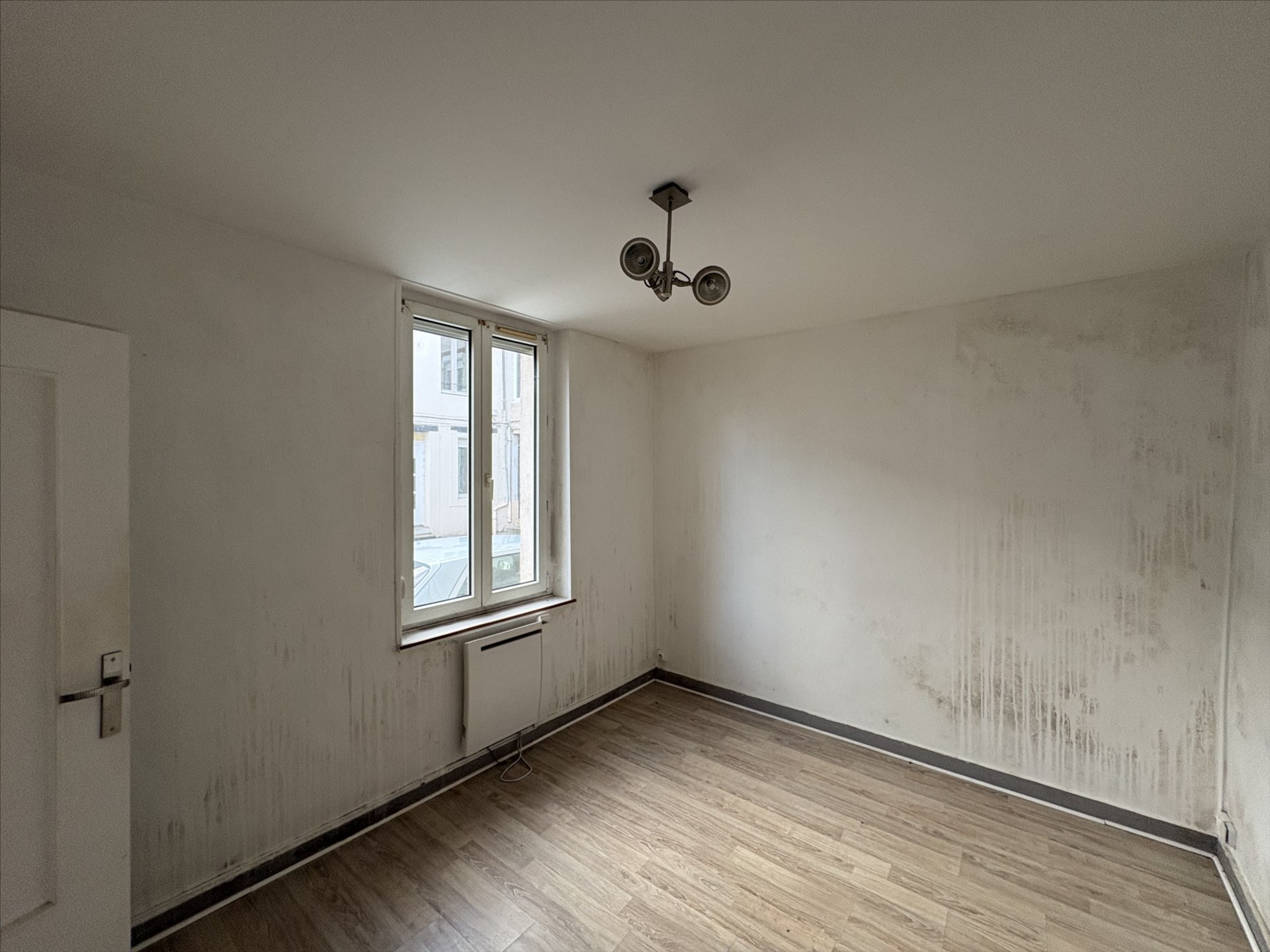 DEUX PIECES A RENOVER 27M²