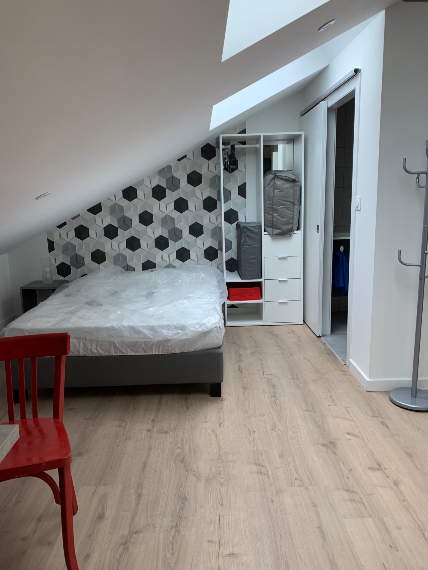 A deux pas de la Gare, studio neuf meublé
