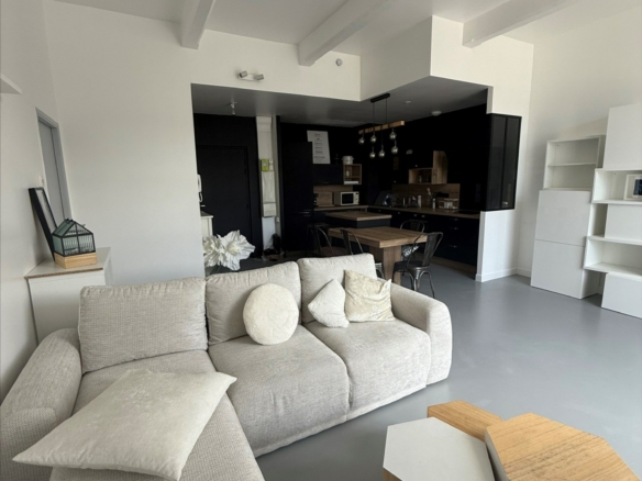 LOFT MEUBLE 3 PIECES – QUARTIER JEAN JAURES / GARE