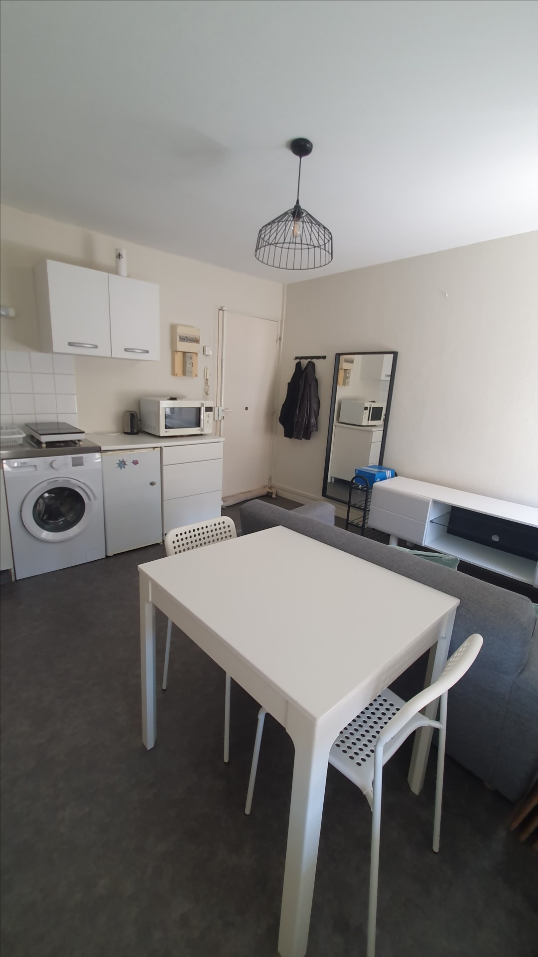 Quartier Gare/Mon Désert – NANCY – Deux pièces à louer