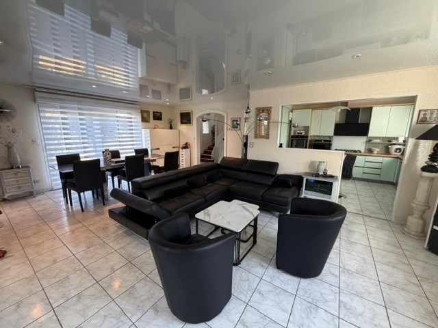 MAISON 8 PIECES PISCINE HOUDEMONT LES EGREZ