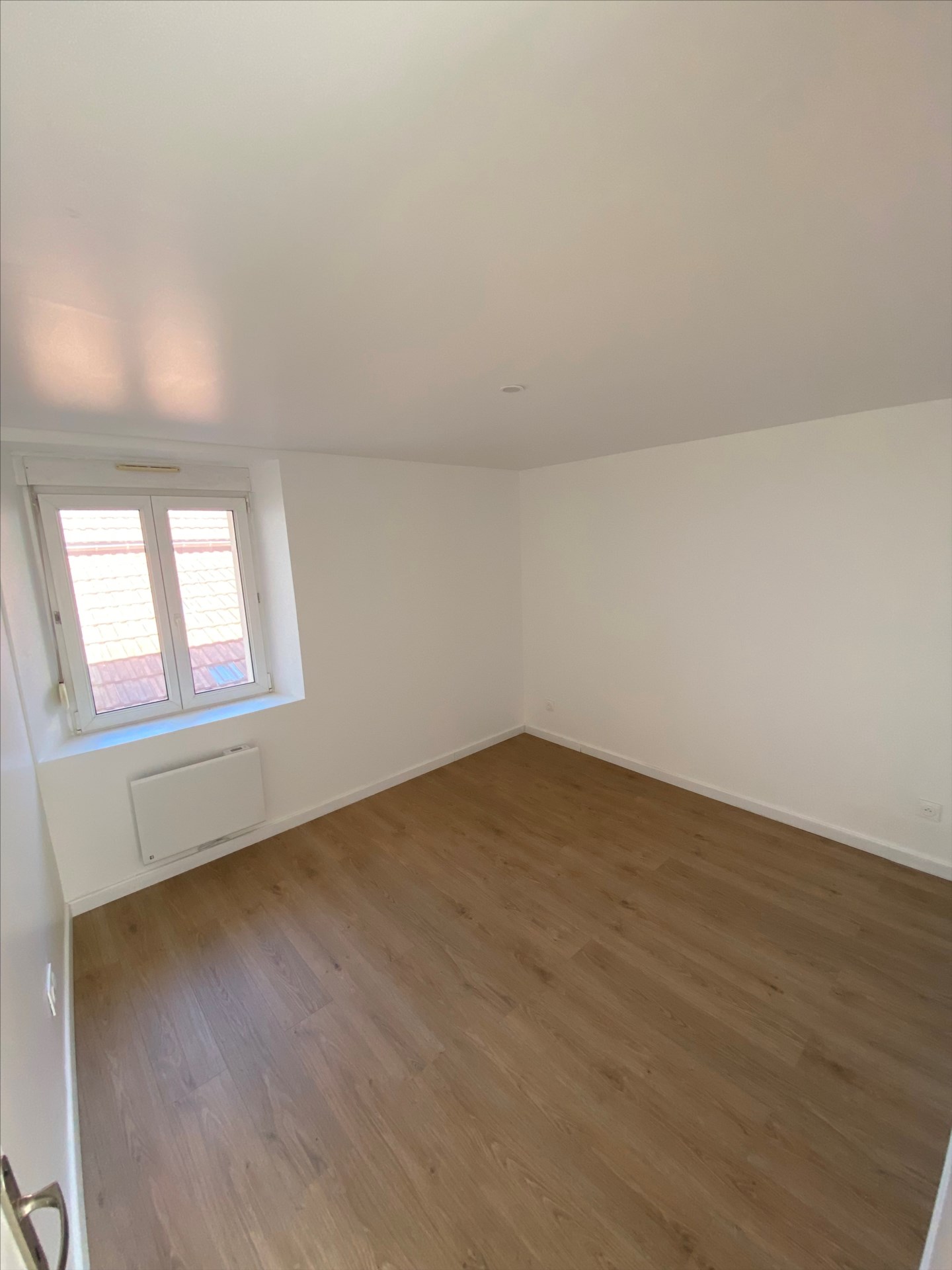 FOUG – Appartement de 3 pièces rénové avec entrée indépendante