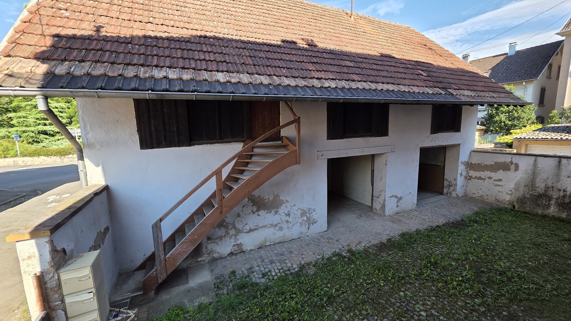 IMMEUBLE DE RAPPORT + ANNEXE