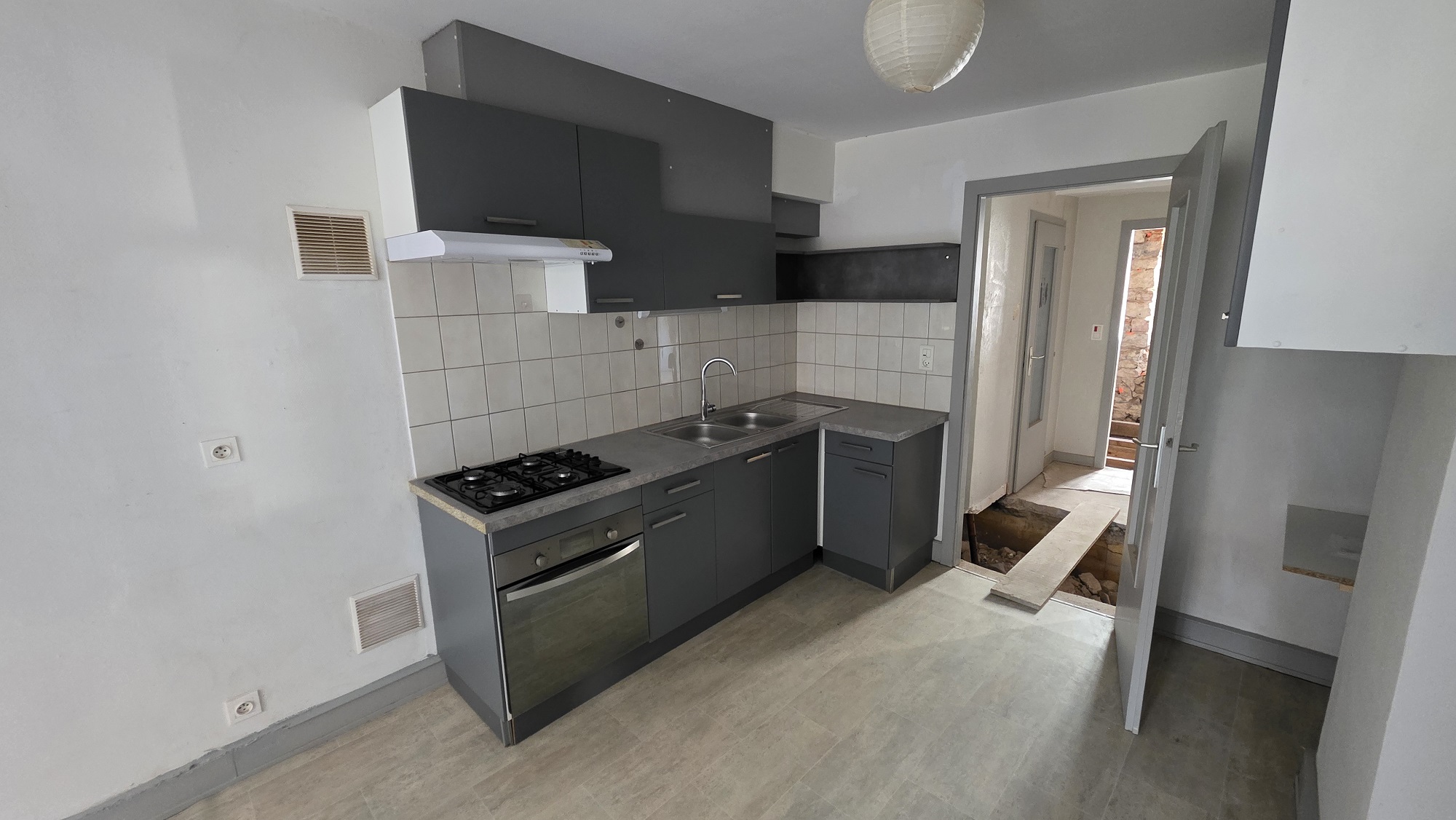 IMMEUBLE DE RAPPORT + ANNEXE