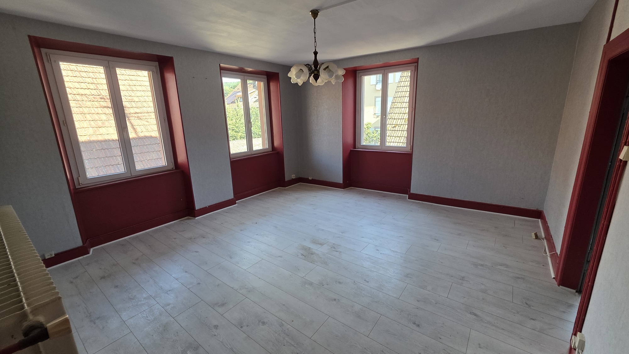 IMMEUBLE DE RAPPORT + ANNEXE
