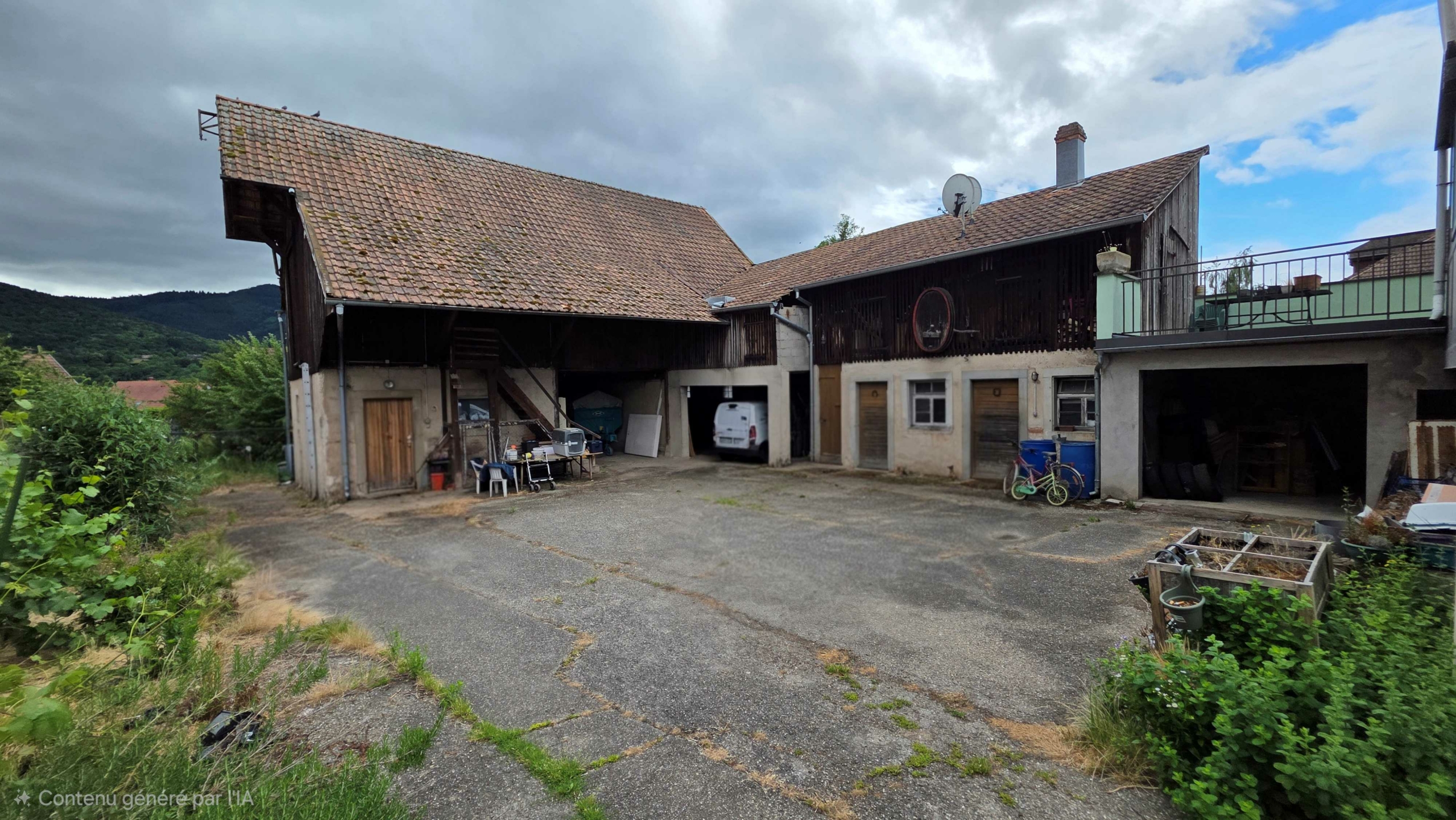 IMMEUBLE + GRANGE SUR 10 ARES