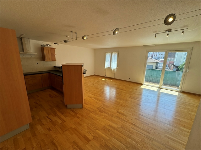 Appartement 3 pièces de 92 m² avec balcon et garage – COLMAR Centre