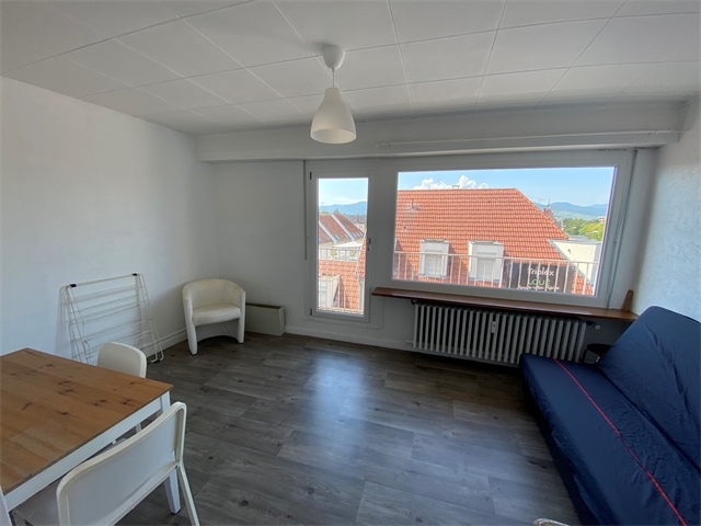 Joli F1 de 25 m² meublé avec balcon – COLMAR SAINT JOSEPH