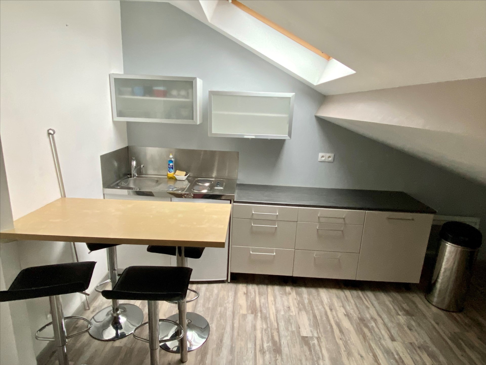 Proche Artem, boulevard Georges Clémenceau, F1 bis de 20,30 m² meublé