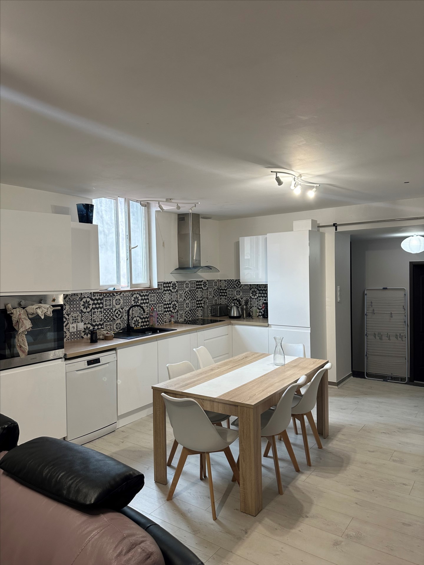 HYPER CENTRE DE NANCY, appartement en très bon état meublé 4 pièces