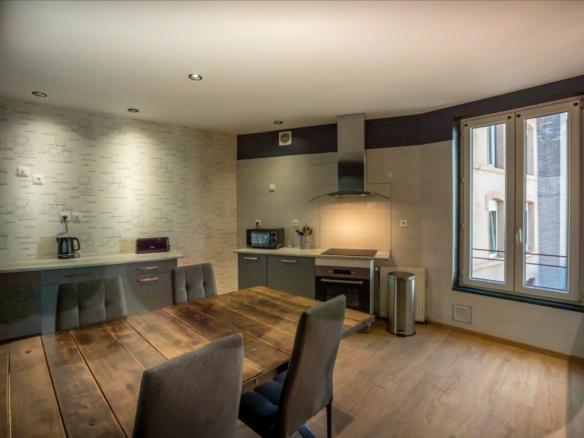 Appartement 3 pièces entièrement rénové – 68,98 m²