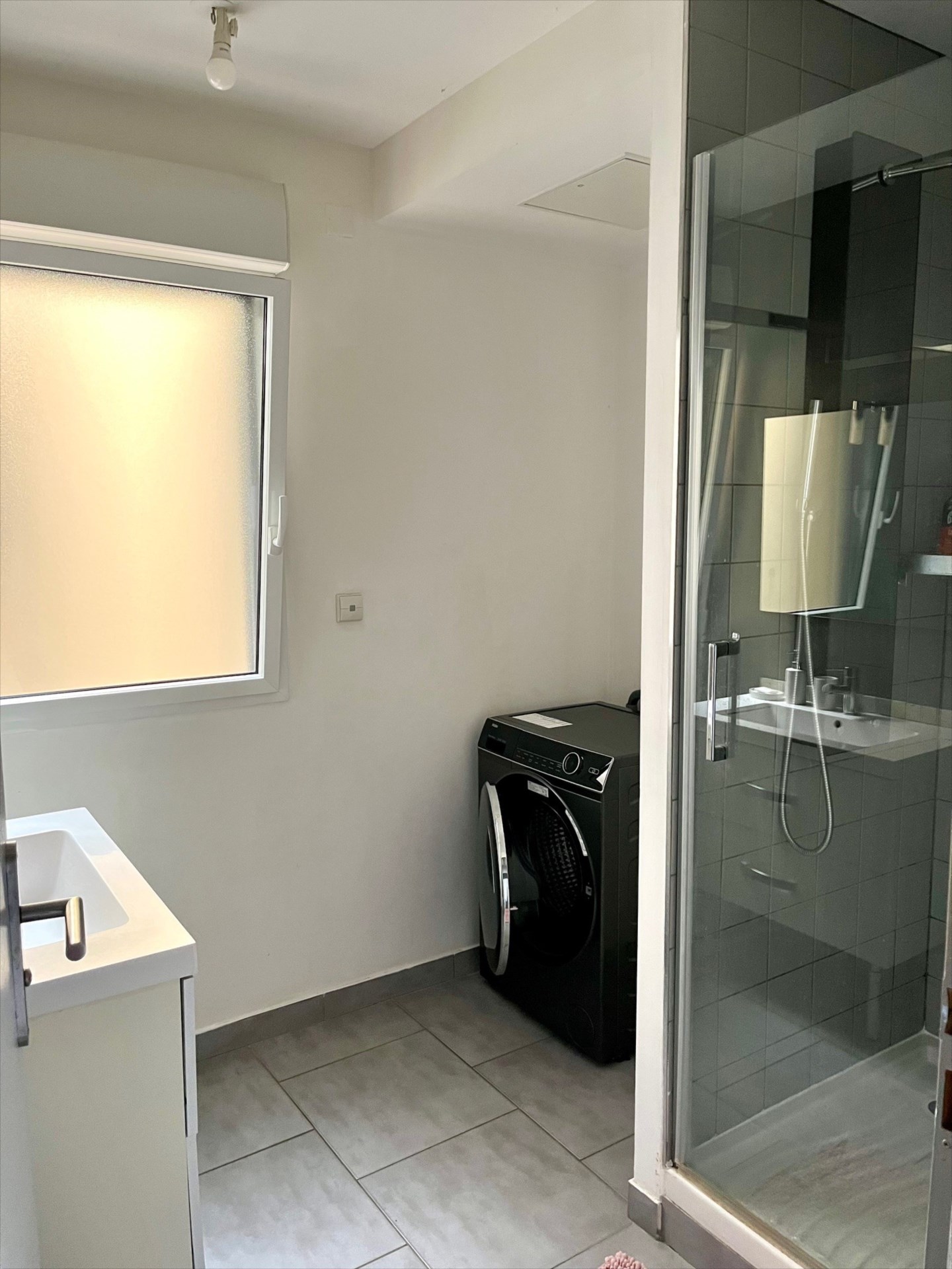 Appartement meublé 2 pièces avec places de parking LAY-SAINT-CHRISTOPHE