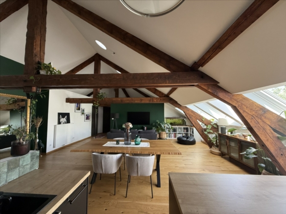 NANCY RIVES DE MEURTHE, superbe loft rénové de 100m² avec parking privatif
