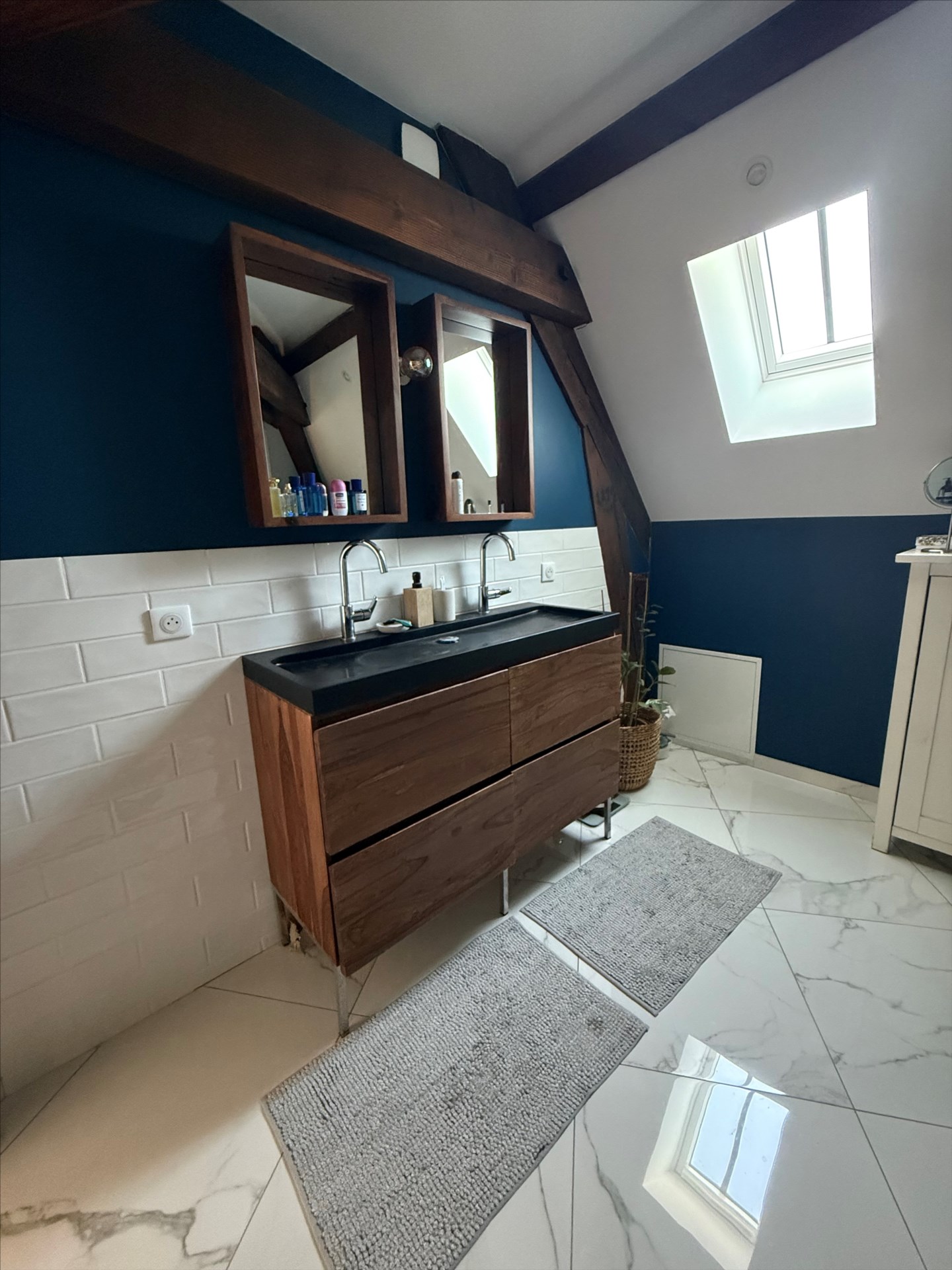NANCY RIVES DE MEURTHE, superbe loft rénové de 100m² avec parking privatif