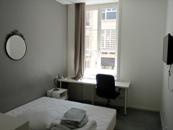 Chambre avec SDB privative dans colocation – Cours Léopold NANCY
