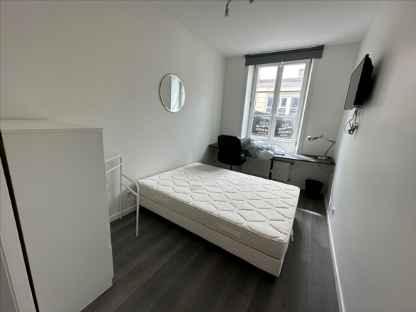 Chambre en colocation avec SDB privative – Place Carnot