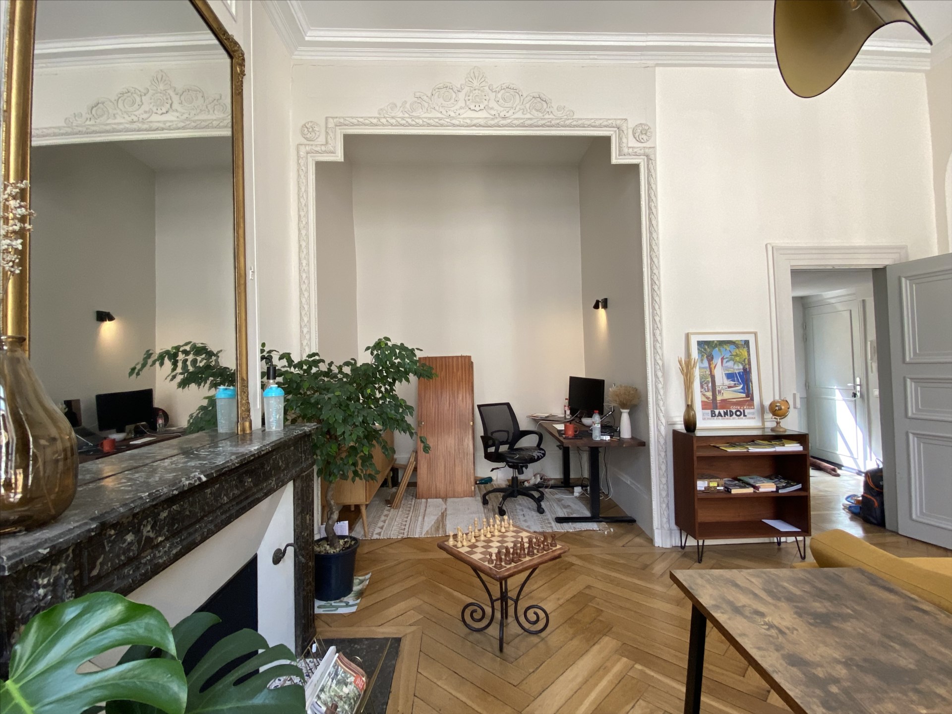 PLACE D’ALLIANCE A NANCY, T2 de 67m² de caractère en bon état