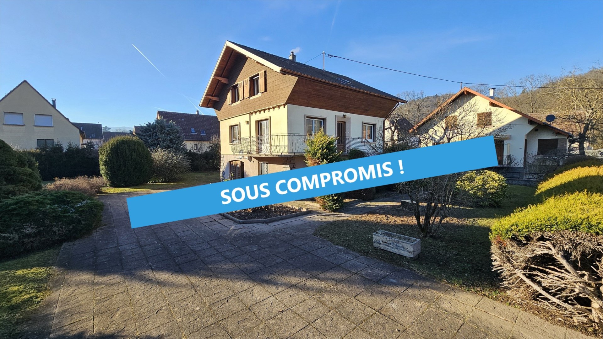 MAISON T6 135 M² SUR 15 ARES
