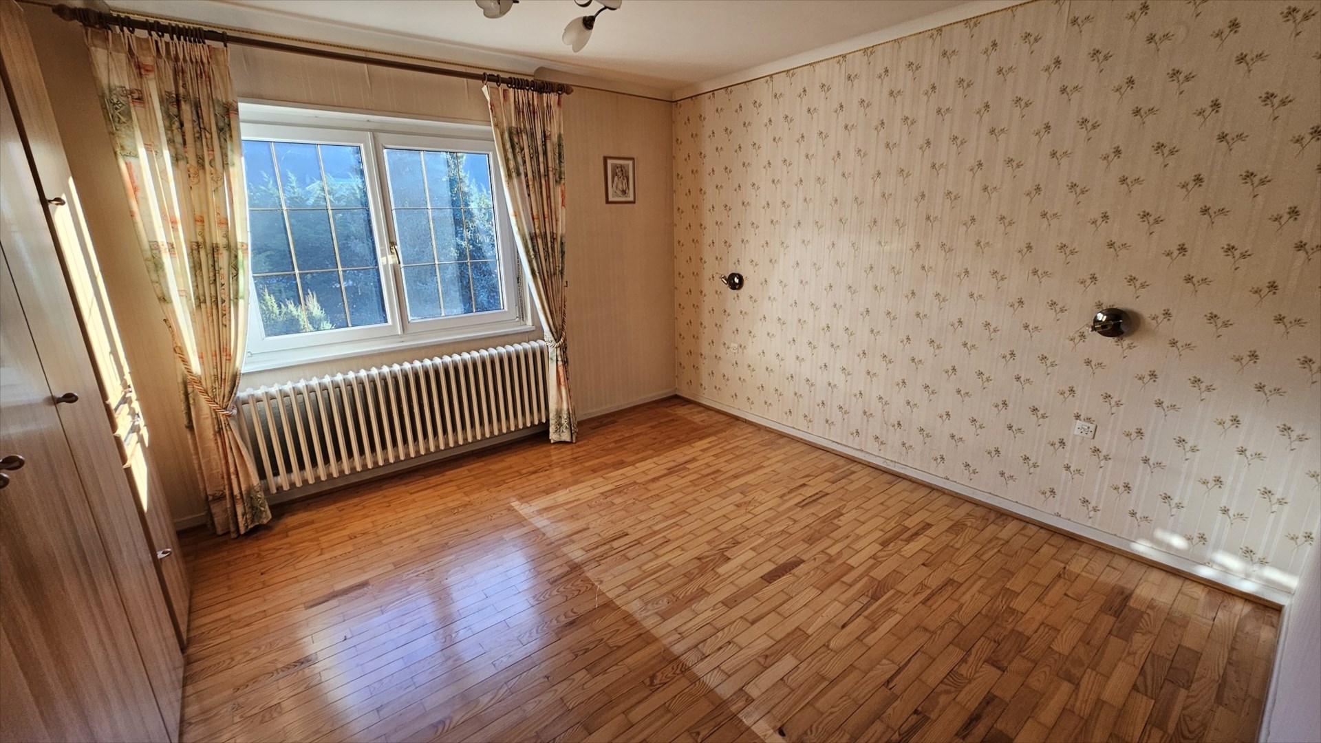 MAISON T6 135 M² SUR 15 ARES
