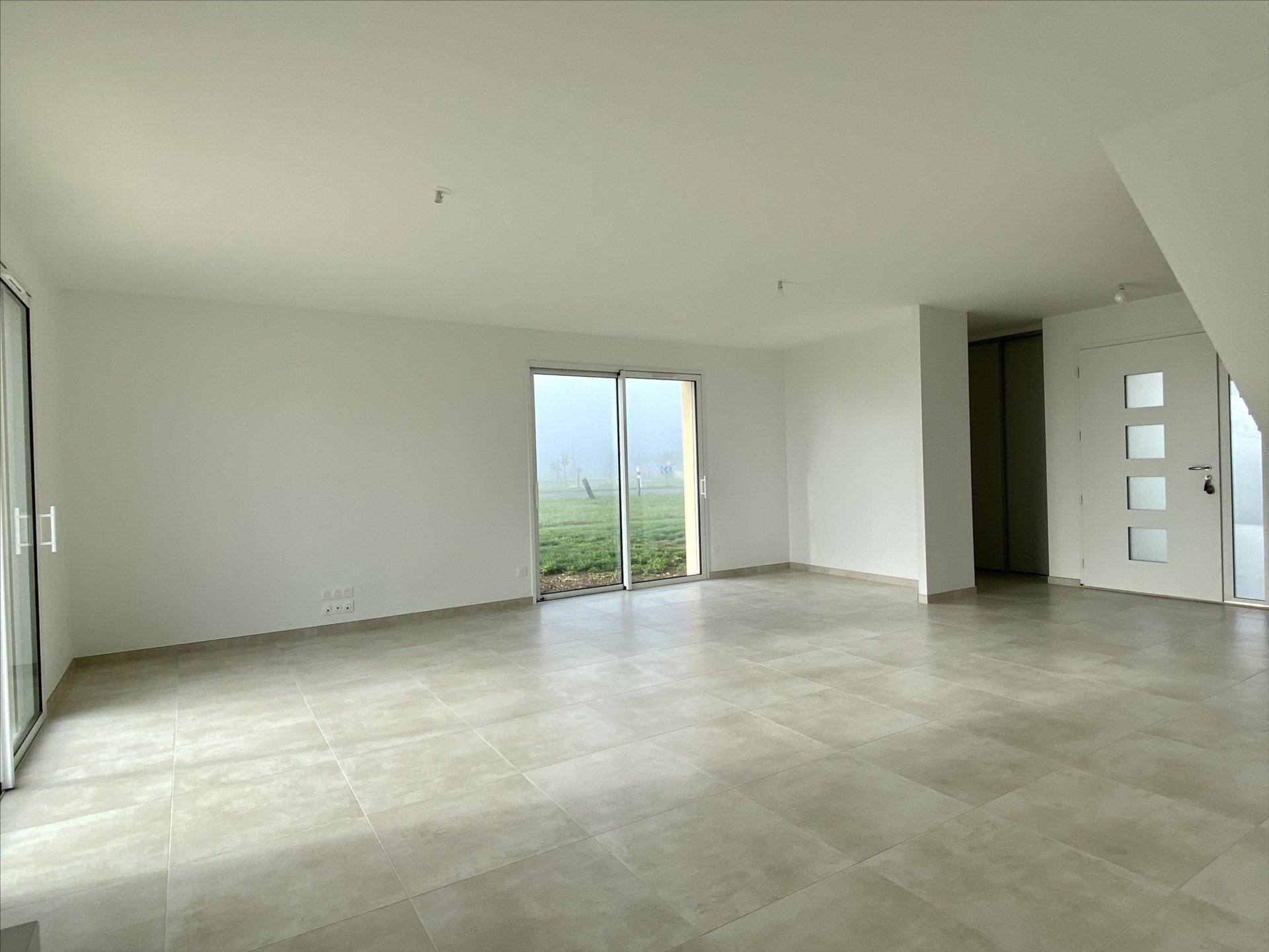 Maison neuve avec vue sur Colline de Sion, 5 pièces de 112.50m² sur un terrain de 1 000m²