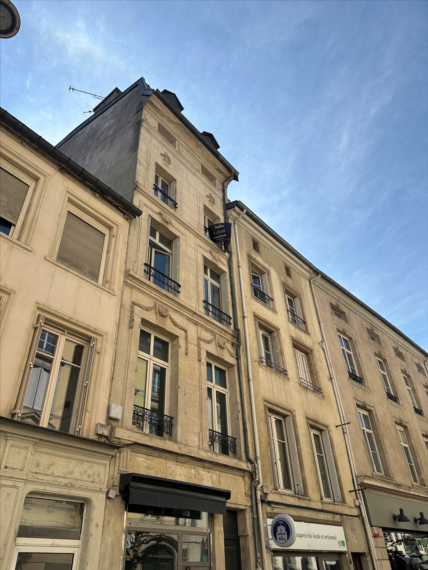 Studio rénové – hyper centre – NANCY