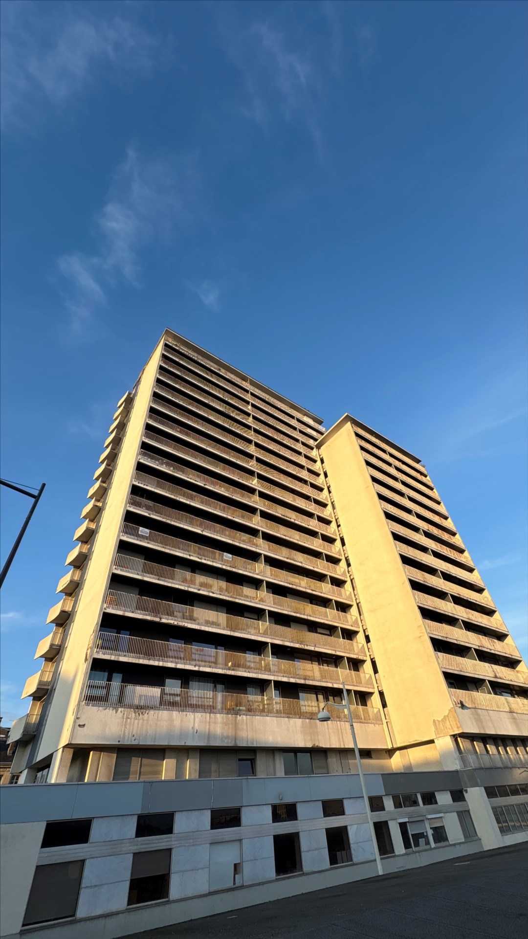 CENTRE-VILLE GARE NANCY , 5 pièces avec balcons et parking