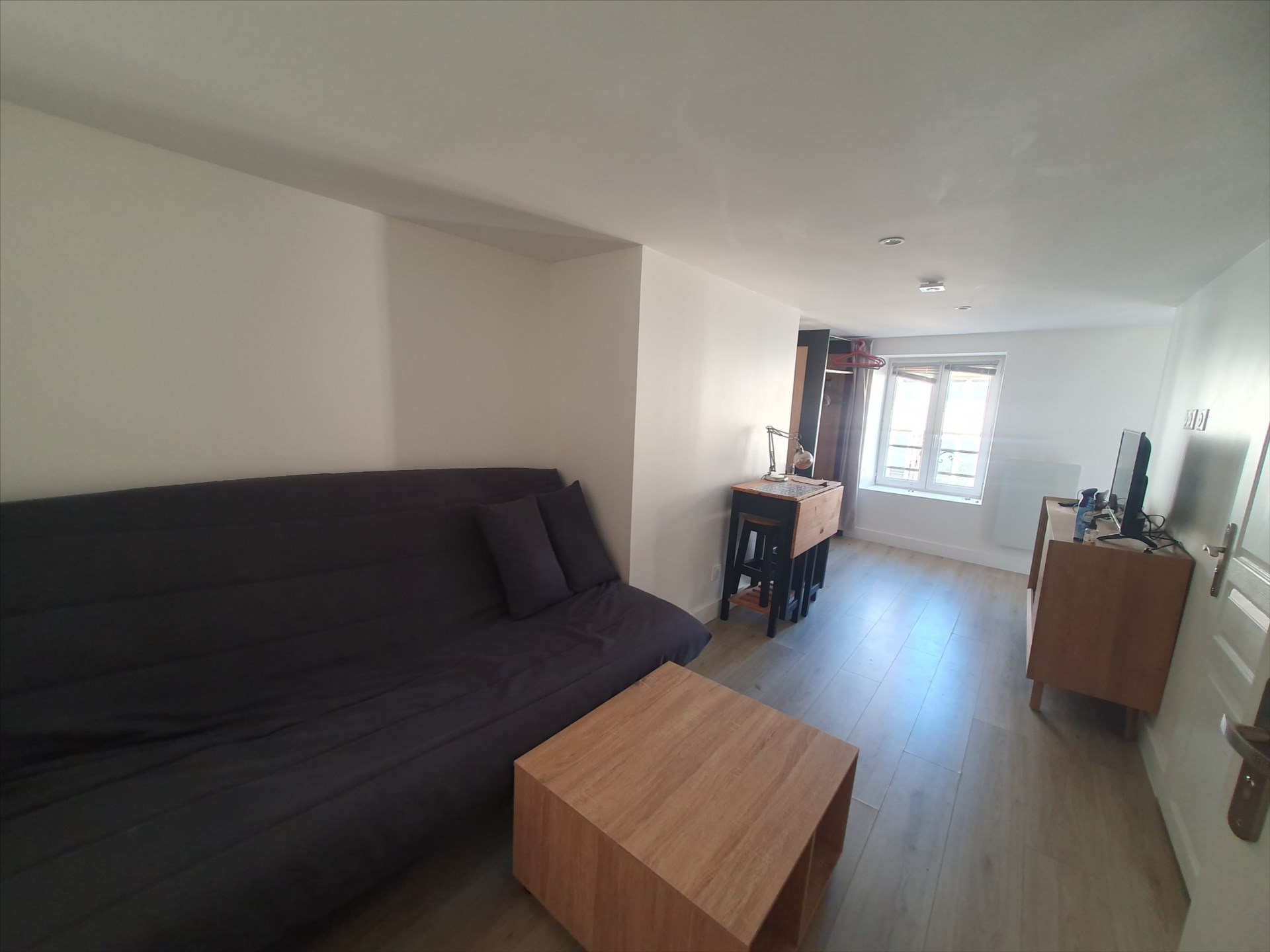 Hyper centre, Rue des Ponts – Studio meublé refait à neuf