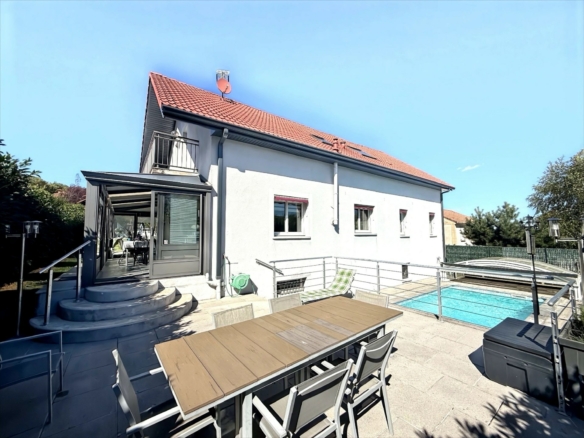 HOUDEMONT LES EGREZ, Maison avec piscine, jardin et dépendances