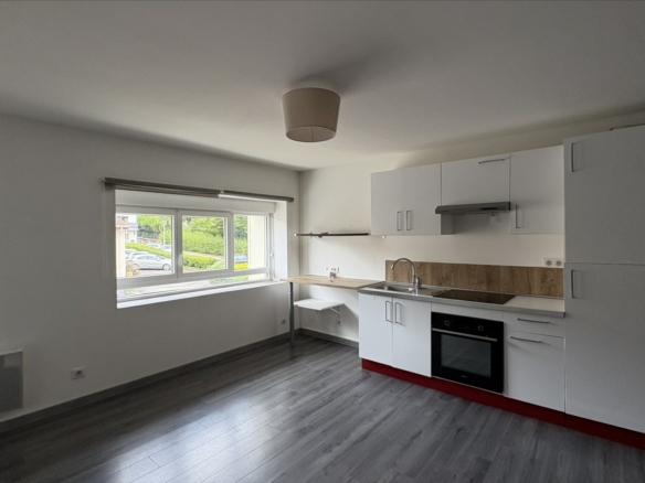 Maison 3 pièces en duplex, avec place de stationnement
